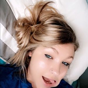 Meet your Posher, Abby